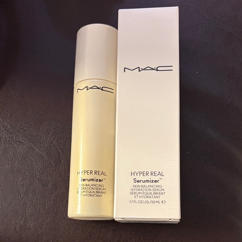 NIB MAC Cosmetics Hyper Real Serumizer - Luxurious Gold